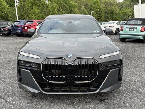 Gray Metallic 2026 BMW 760 760i xDrive