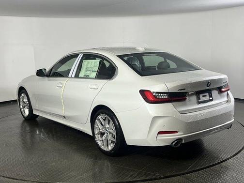 2025 BMW 330 i xDrive