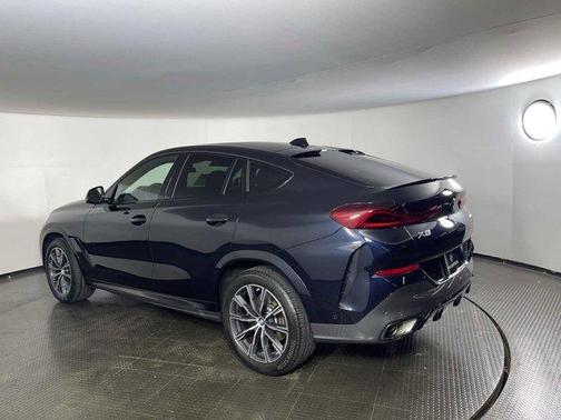 2023 BMW X6 xDrive40i
