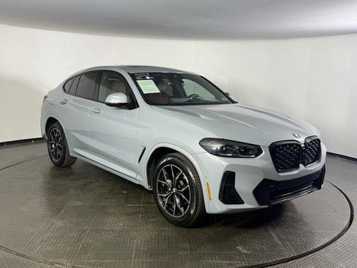 2023 BMW X4 xDrive30i