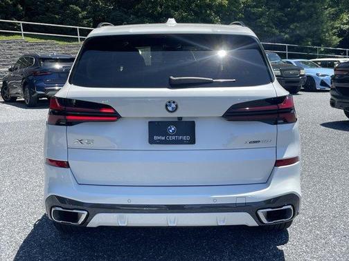 Mineral White 2026 BMW X5 xDrive40i