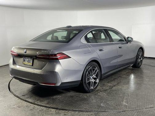 2026 BMW 530 i xDrive