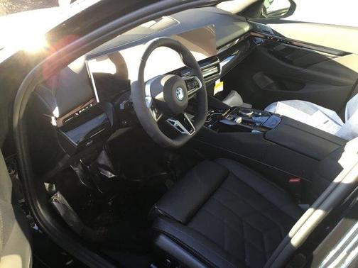 2026 BMW 550e xDrive