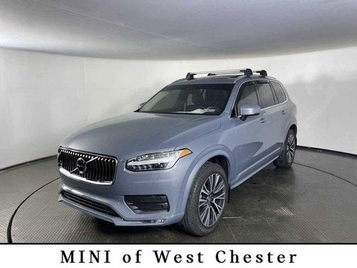 2022 Volvo XC90 T6 Momentum 7 Passenger