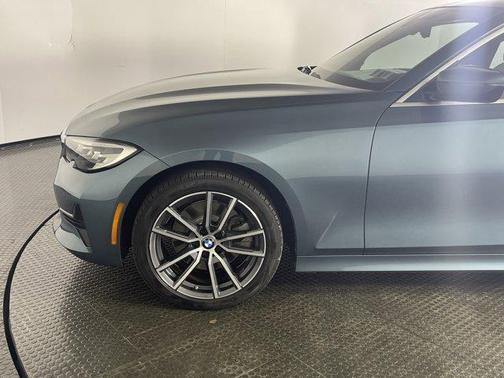 2019 BMW 330 i xDrive
