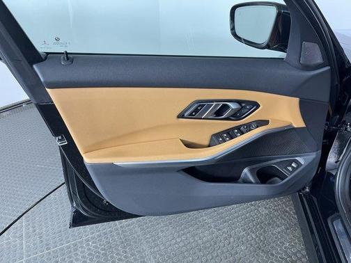 2022 BMW 330 i xDrive