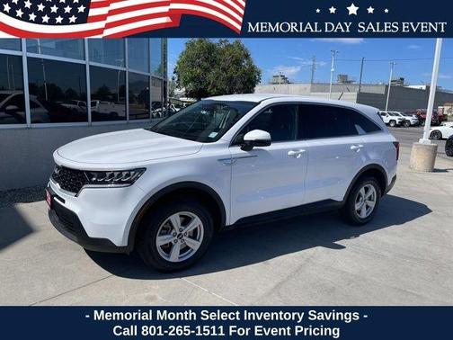 Glacial White Pearl 2023 Kia Sorento LX