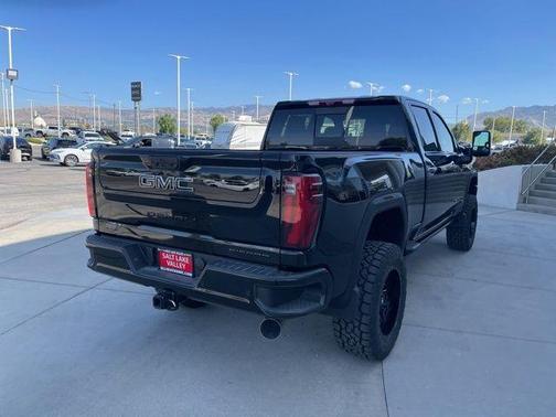 2025 GMC Sierra 3500 Denali