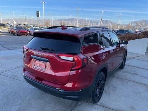 2022 GMC Terrain SLT