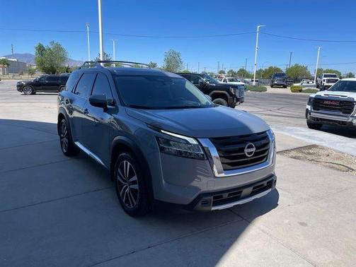 Boulder Gray Pe 2024 Nissan Pathfinder Platinum