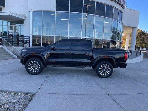 2024 GMC Canyon AT4