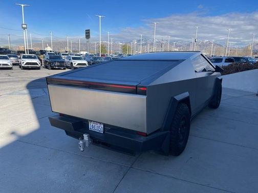 2024 Tesla Cybertruck Cyberbeast
