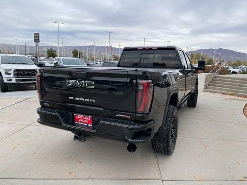 2024 GMC Sierra 3500 AT4