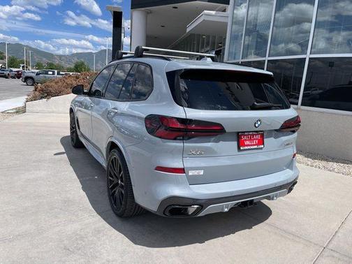 Brooklyn Gray Metallic 2024 BMW X5 xDrive40i