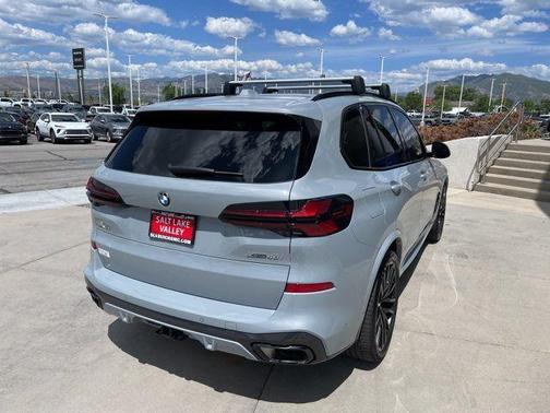 Brooklyn Gray Metallic 2024 BMW X5 xDrive40i