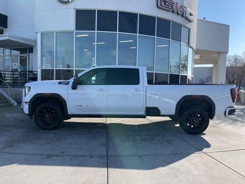 2025 GMC Sierra 3500 AT4