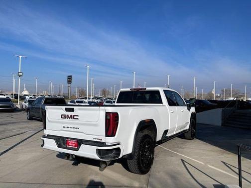 2025 GMC Sierra 3500 AT4