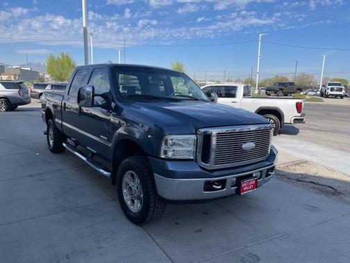 Blue 2006 Ford F-250 Lariat