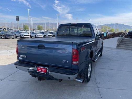 Blue 2006 Ford F-250 Lariat