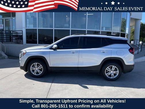 Quicksilver Metallic 2022 GMC Terrain SLE