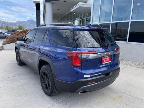 Ultra Blue Metallic 2023 GMC Acadia AT4
