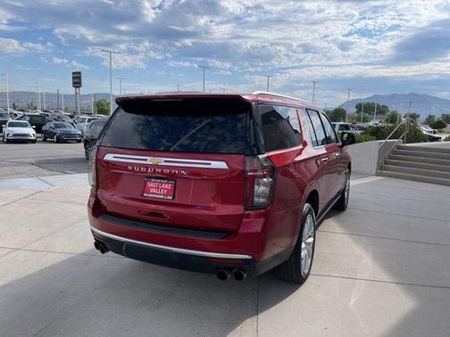 2022 Chevrolet Suburban High Country