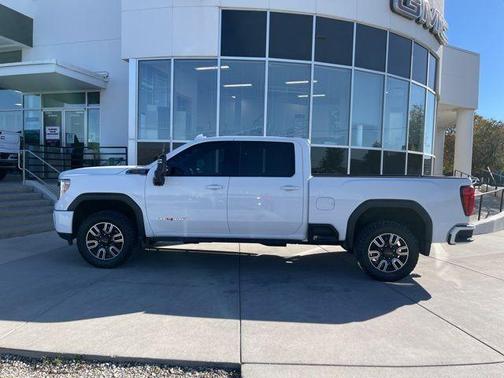 2022 GMC Sierra 2500 AT4