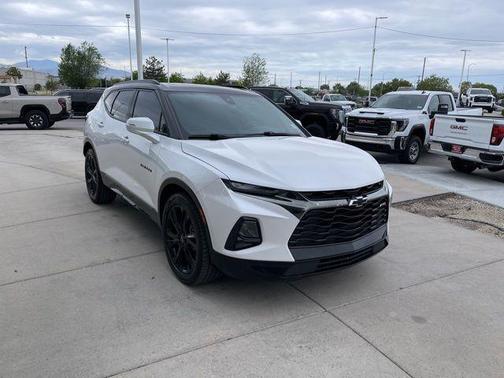 Iridescent Pearl Tricoat 2022 Chevrolet Blazer RS