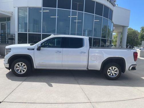 2022 GMC Sierra 1500 SLT