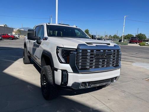2025 GMC Sierra 3500 Denali