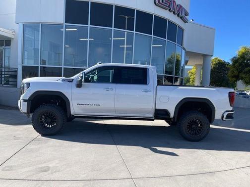 2025 GMC Sierra 3500 Denali