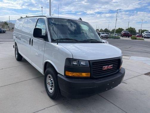 2025 GMC Savana 3500 Work Van