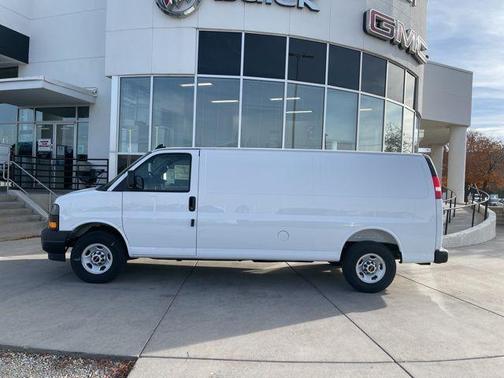 2025 GMC Savana 3500 Work Van