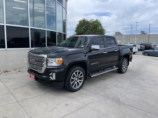 Onyx Black 2022 GMC Canyon Denali