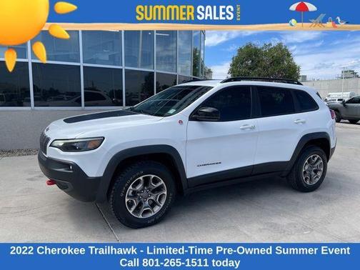 Bright White Clearcoat 2022 Jeep Cherokee Trailhawk