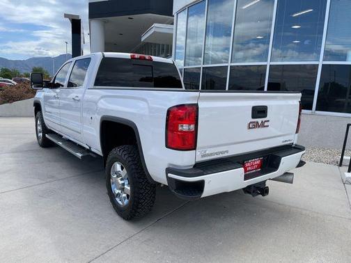 White Frost Tri-Coat 2018 GMC Sierra 3500 Denali