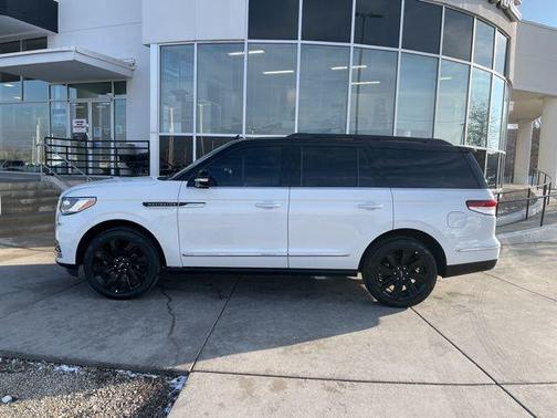 2024 Lincoln Navigator Black Label