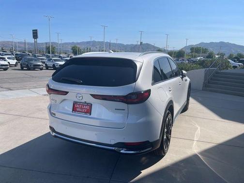 2024 Mazda CX-90 PHEV Premium Plus