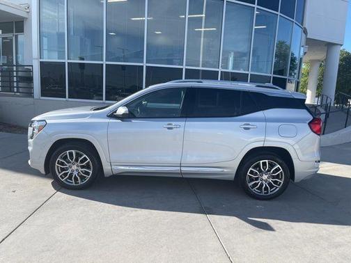 2022 GMC Terrain Denali