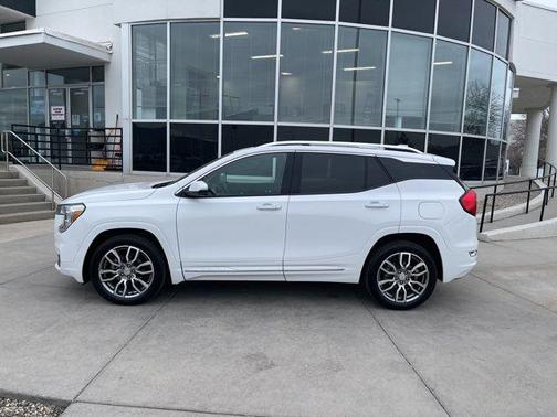 2024 GMC Terrain Denali