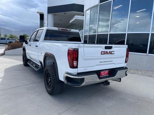 Summit White 2023 GMC Sierra 2500 Pro