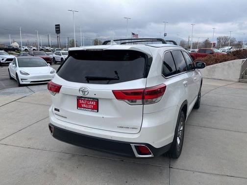 2017 Toyota Highlander Limited Platinum