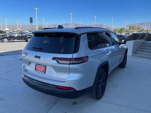 2024 Jeep Grand Cherokee L Laredo