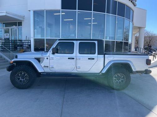 2022 Jeep Gladiator Sport