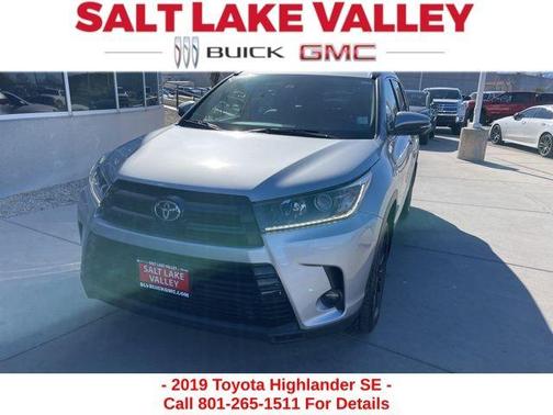 2019 Toyota Highlander SE