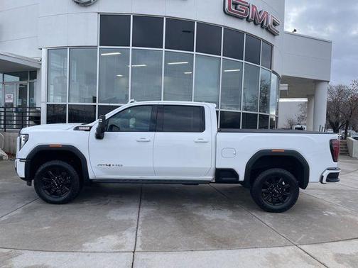 2025 GMC Sierra 2500 AT4