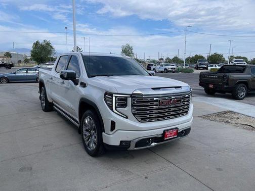 White Frost Tri-Coat 2024 GMC Sierra 1500 Denali