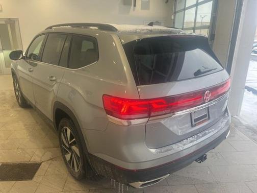 2025 Volkswagen Atlas 2.0T SE