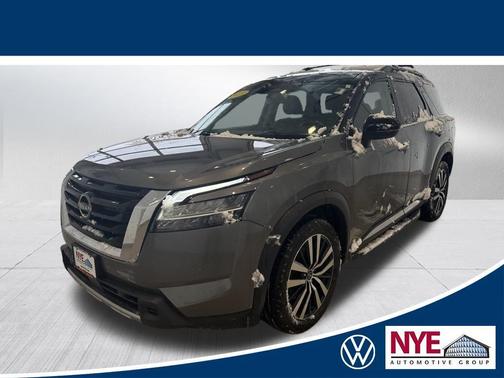 2023 Nissan Pathfinder Platinum