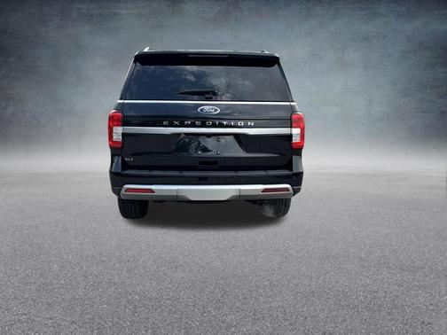 Agate Black Metallic 2024 Ford Expedition XLT